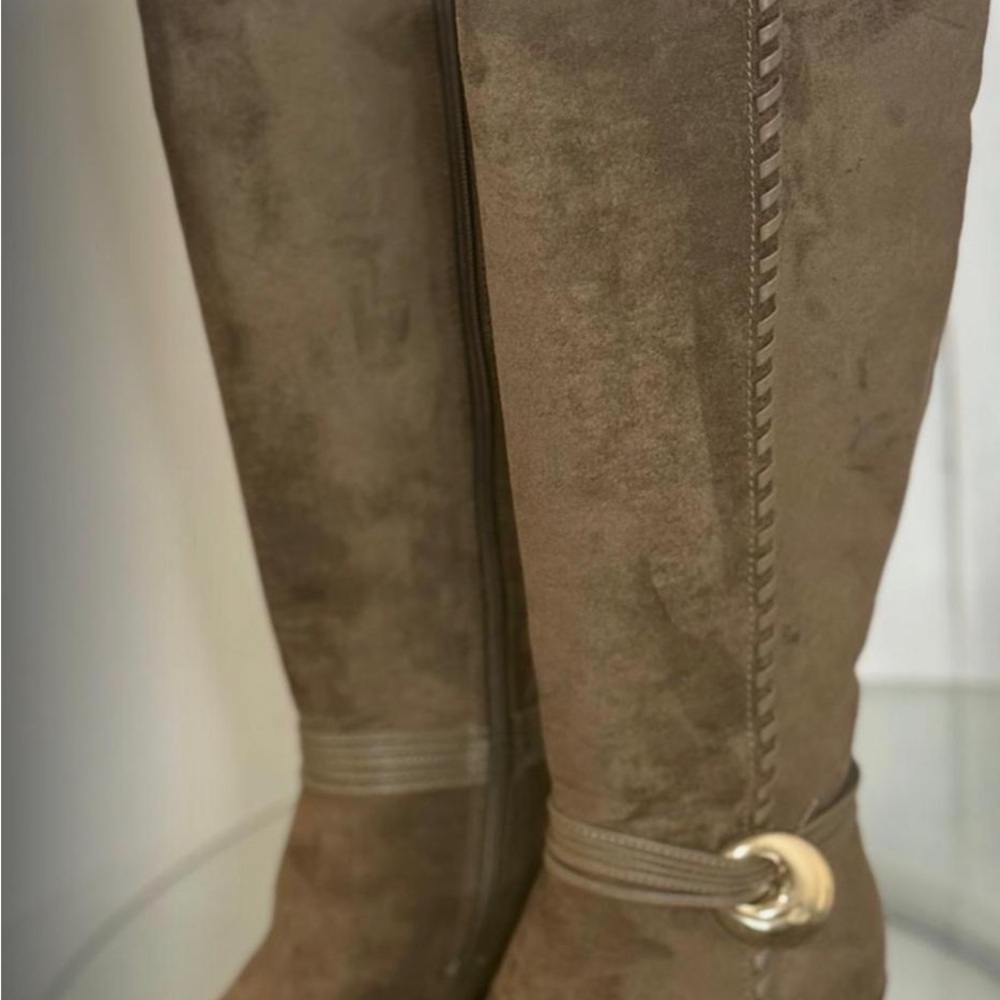 Elegant Brown Knee-High Women's Boots